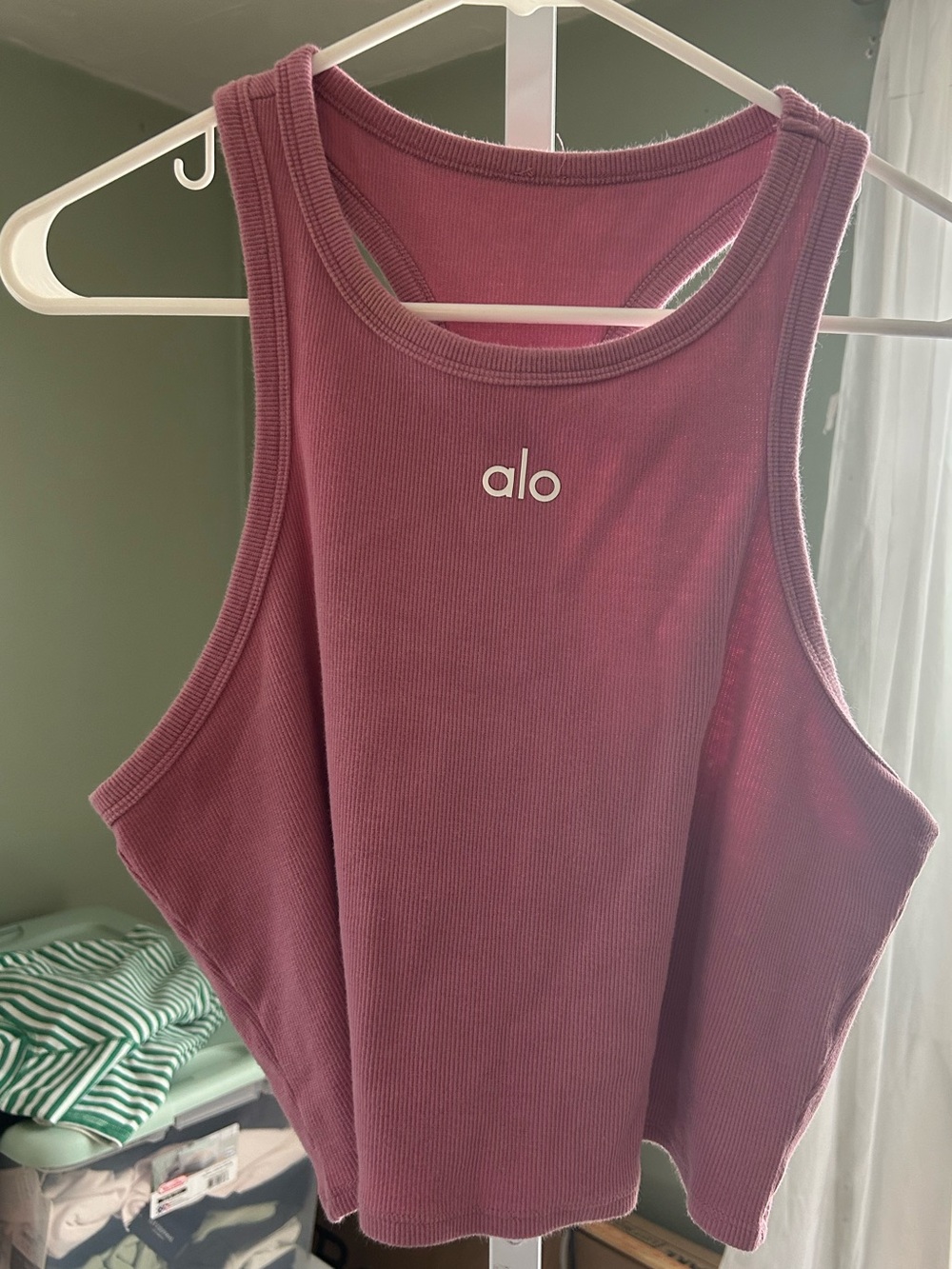 ALO Yoga Aspire Tank in Pink Quartz